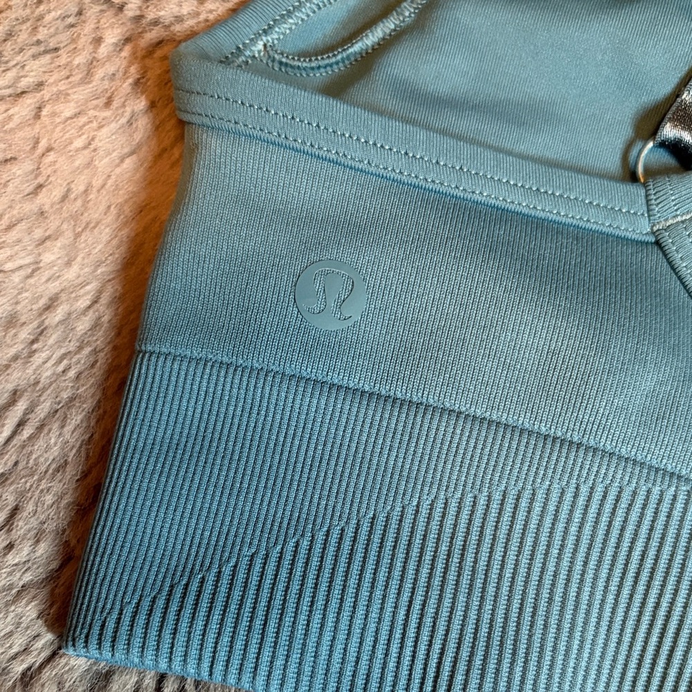 lululemon athletica Teal Sports Bra - Picture 2 of 4